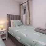 Apple Tree Barn בית נופש