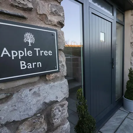 Apple Tree Barn בית נופש